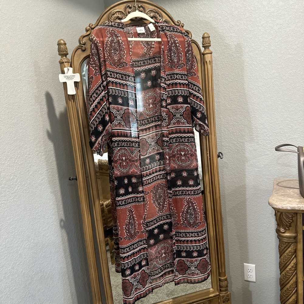 Daytrip Paisley Kimono - Red and Black